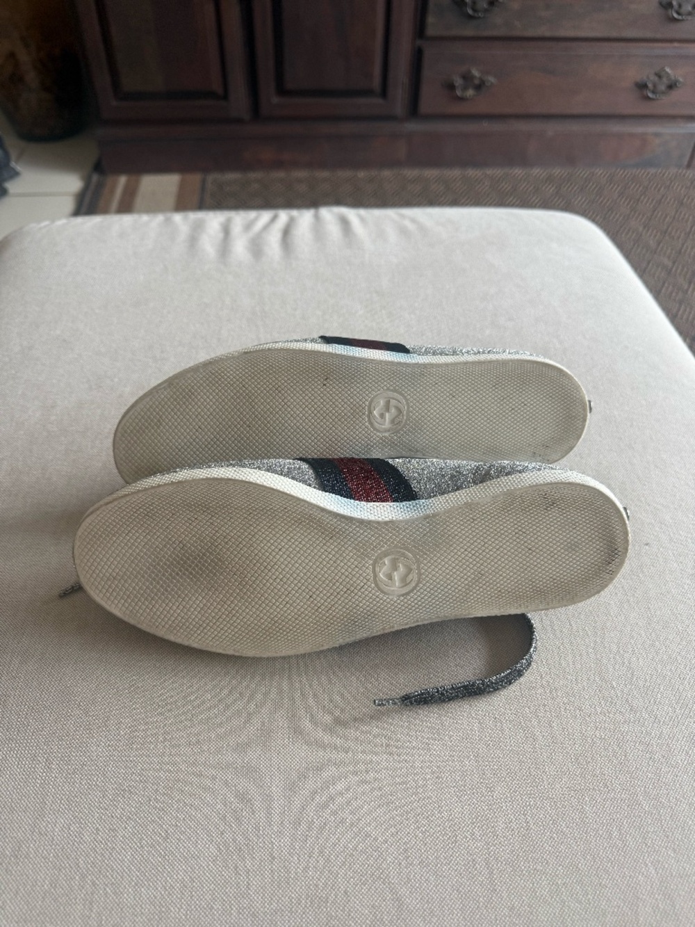 Metallic Gucci shoes, size 7, slightly used - Picture 4 of 4
